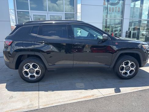 Used 2022 Jeep Compass Trailhawk w/ Trailhawk Elite Group image 11