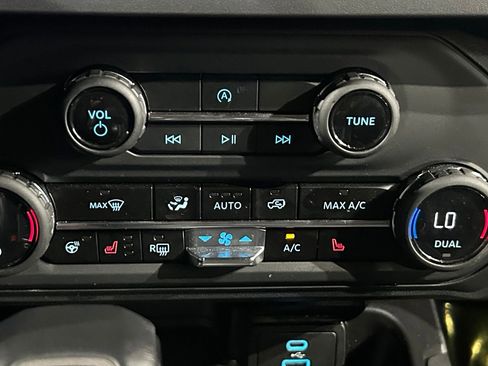 Used 2025 Ford Bronco Outer Banks AWD/4WD image 76
