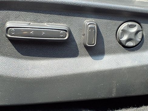 Used 2018 Honda CR-V EX-L image 12