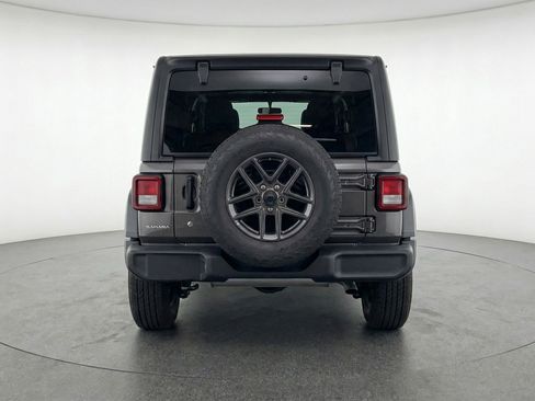Used 2025 Jeep Wrangler Sport S image 7