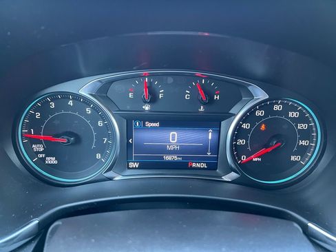 Used 2024 Chevrolet Equinox LT FWD image 29