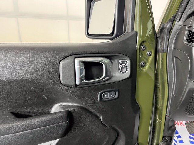 Used 2024 Jeep Wrangler Unlimited AWD/4WD image 16