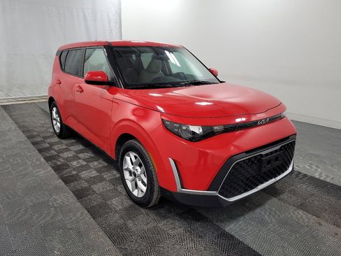 Used 2025 Kia Soul LX w/ LX Technology Package image 13