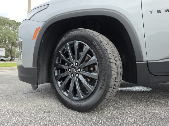 Used 2023 Chevrolet Traverse RS FWD image 40