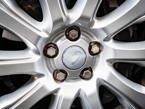 Used 2017 Land Rover Range Rover Supercharged image 8