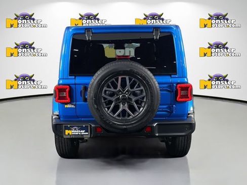 Used 2024 Jeep Wrangler Unlimited Sahara AWD/4WD image 6