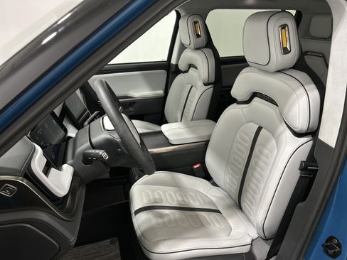 Used 2024 Rivian R1S Adventure image 20