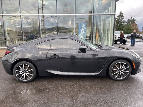 Used 2022 Toyota GR86 image 4