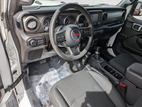 Used 2019 Jeep Wrangler Sport image 10