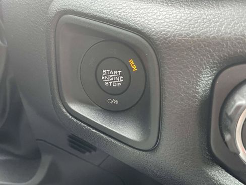 New 2025 Jeep Gladiator Sport image 16