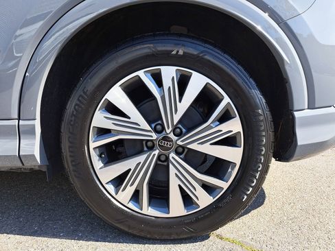 Certified 2024 Audi Q4 e-tron Premium image 37