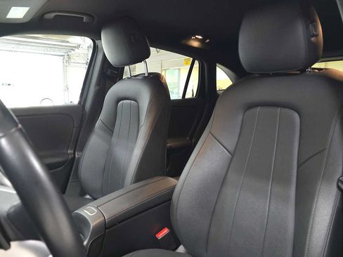 Used 2025 Mercedes-Benz GLA 250 image 21