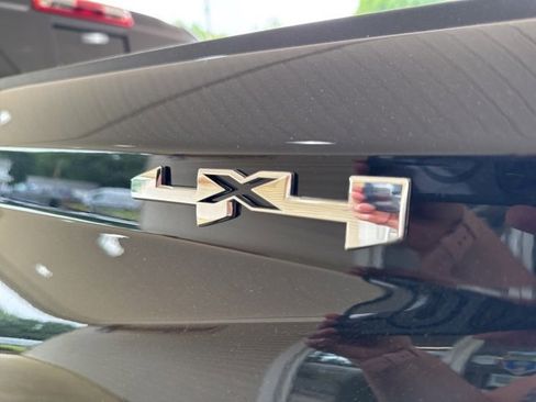 New 2025 GMC Canyon Elevation w/ Convenience Package image 32