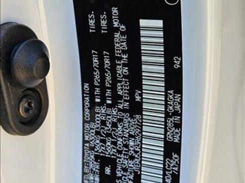 Used 2024 Toyota 4Runner TRD Off-Road Premium w/ Moonroof Package AWD/4WD image 23