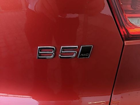Used 2023 Volvo XC40 B5 Plus w/ Driver Assist Package AWD/4WD image 8
