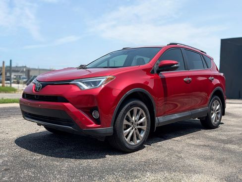 Used 2017 Toyota RAV4 Limited w/ Advanced Technology Package FWD image 3