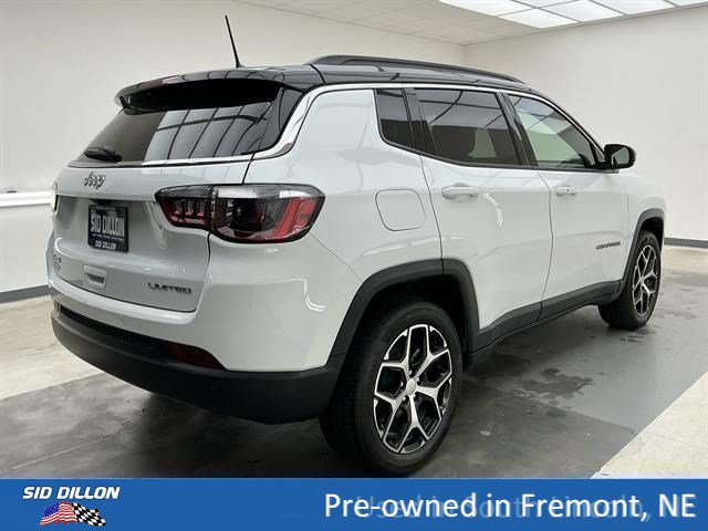 Used 2024 Jeep Compass Limited AWD/4WD image 4