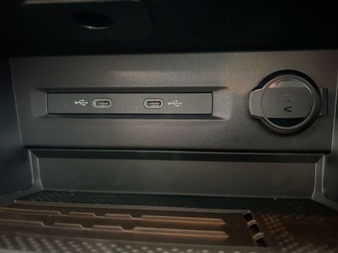 New 2026 Volkswagen Taos SE image 30