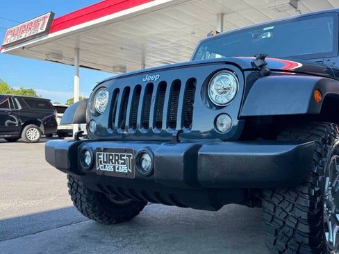 Used 2017 Jeep Wrangler Unlimited Rubicon w/ Cold Weather Group AWD/4WD image 14