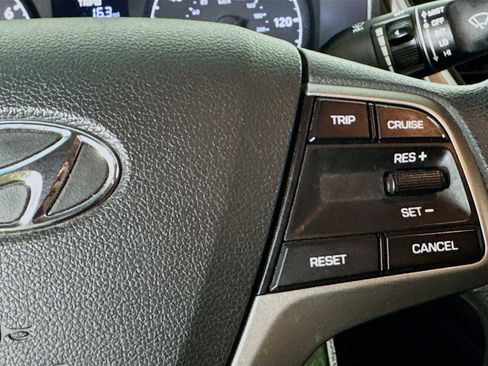 Used 2019 Hyundai Accent SE FWD image 14