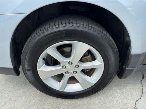 Used 2014 Subaru Outback 2.5i Limited AWD/4WD image 11
