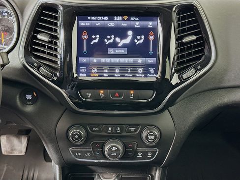 Used 2022 Jeep Cherokee Limited w/ Elite Package image 24