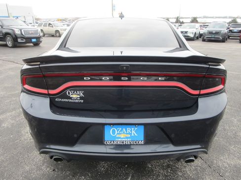 Used 2019 Dodge Charger GT image 4