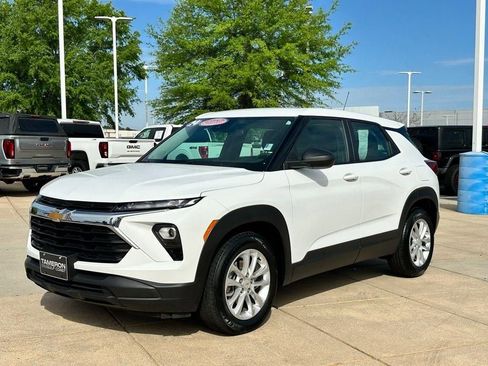 Used 2024 Chevrolet TrailBlazer LS image 4