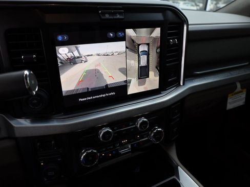 Used 2025 Ford F350 Platinum w/ Platinum Plus Package image 17