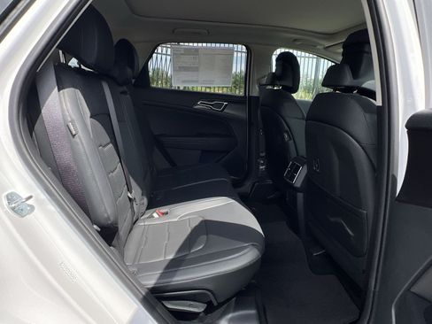 New 2026 Kia Sportage SX AWD/4WD image 41