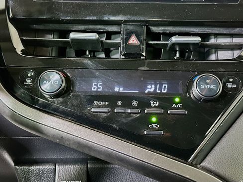Used 2023 Toyota Camry SE image 23