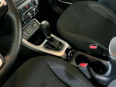 Used 2019 Jeep Compass Sport FWD image 15