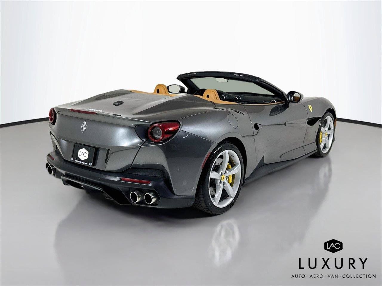 Used 2019 Ferrari Portofino RWD image 6