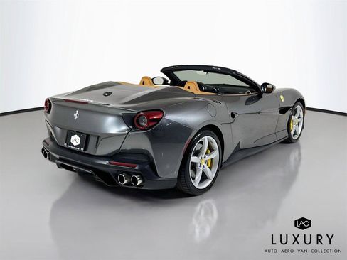 Used 2019 Ferrari Portofino RWD image 6