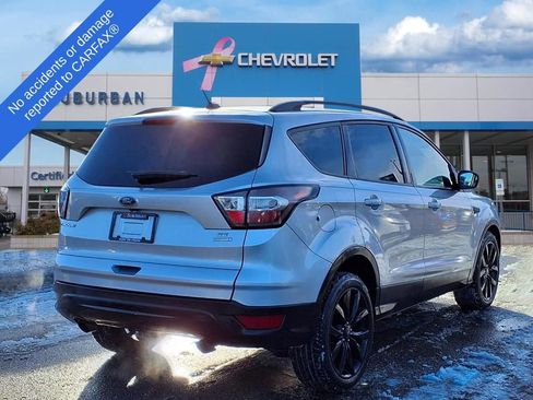 Used 2017 Ford Escape SE w/ Equipment Group 201A image 4