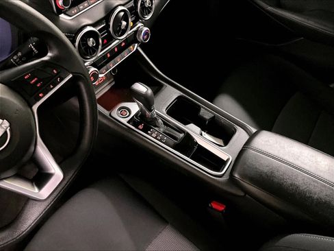 Used 2024 Nissan Sentra SV image 20