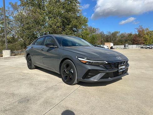 New 2026 Hyundai Elantra SEL Sport Premium w/ Cargo Package image 3