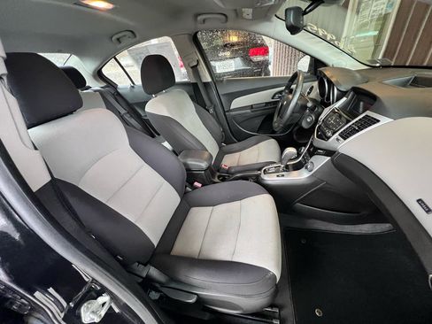 Used 2012 Chevrolet Cruze LS w/ Connectivity Package image 24