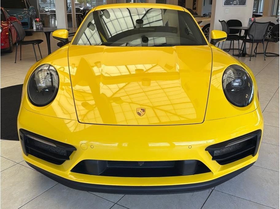Used 2023 Porsche 911 Carrera GTS RWD image 3