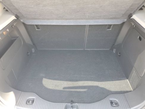 Used 2022 Buick Encore Preferred w/ Safety Package FWD image 8