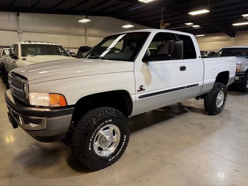 Used 2001 Dodge Ram 2500 Truck SLT AWD/4WD image 12