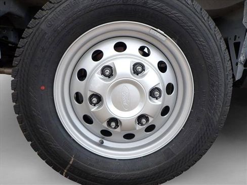 New 2026 Ford Transit 250 148 Medium Roof Extended AWD image 8