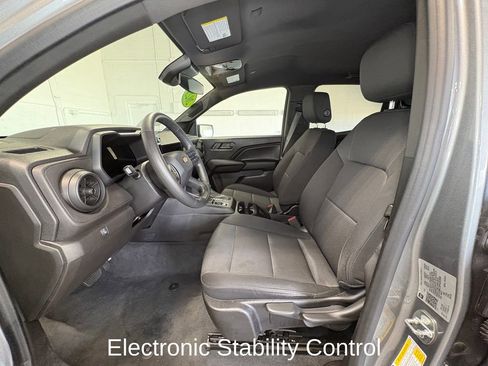 Used 2023 Chevrolet Colorado W/T RWD image 11