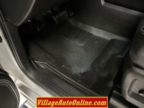 Used 2017 GMC Sierra 1500 SLT w/ SLT Premium Package image 19