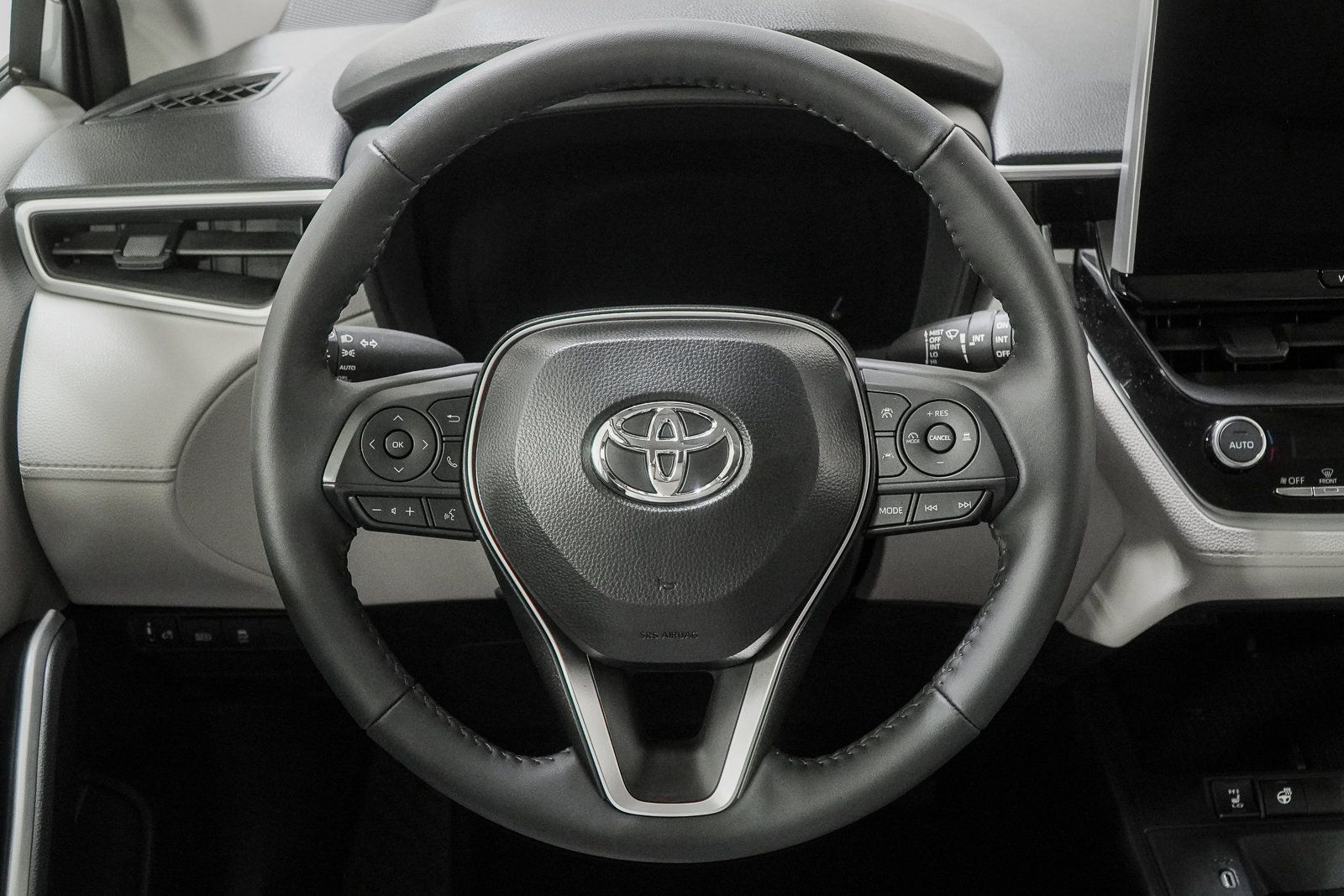 Used 2026 Toyota Corolla Cross LE w/ Moonroof Package AWD/4WD image 24