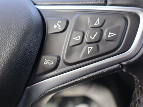 Used 2023 Chevrolet Equinox LT AWD/4WD image 14
