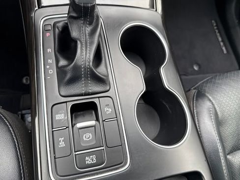 Used 2020 Kia Sorento EX AWD/4WD image 32