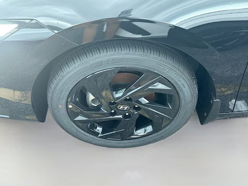 New 2026 Hyundai Elantra Sport FWD image 23