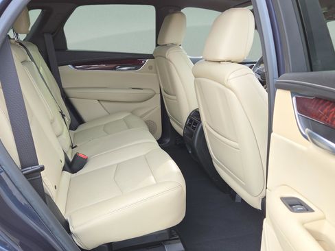 Used 2018 Cadillac XT5 Luxury w/ Driver Awareness Package image 19