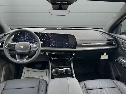 New 2026 Chevrolet Traverse LT w/ Sun and Wheel Package FWD image 15